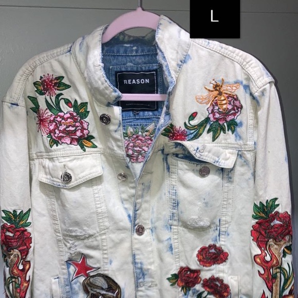 Dresses & Skirts - Dresses 7$, skirts 5$, robe 15$, jean jacket 30$, hoodie 15$, jackets 7$